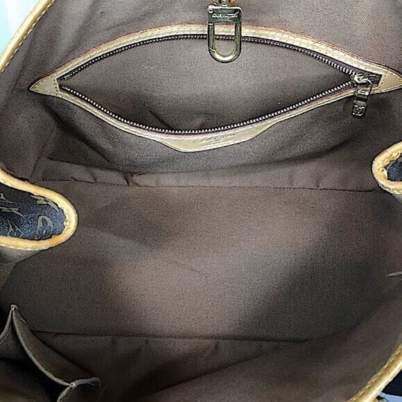 LOUIS VUITTON Batignolles Monogram Carry On Bag COMES WITH: COA, LV DUST BAG - Picture 13 of 17